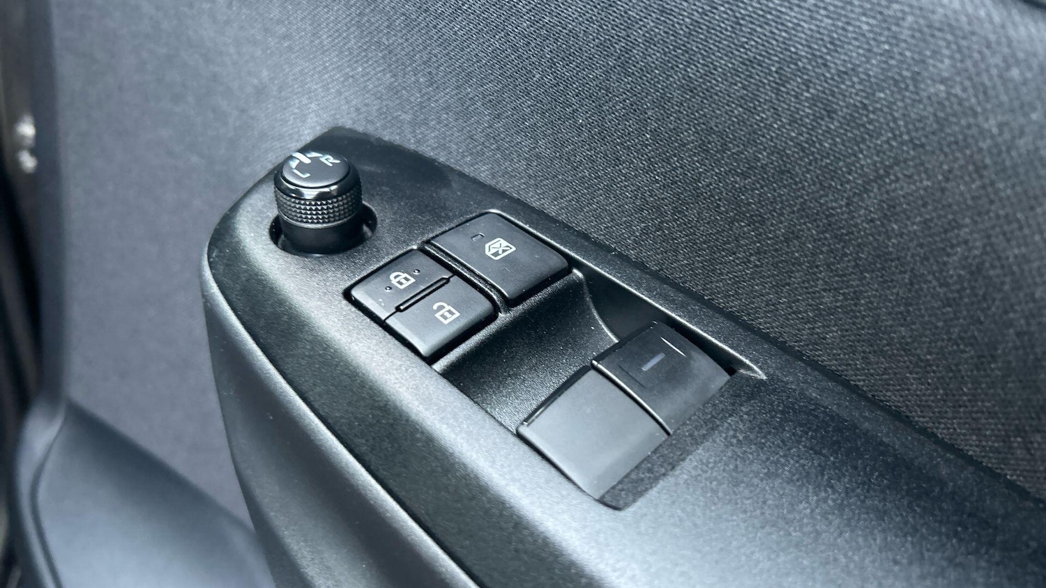 Used Toyota Yaris 2022 for sale - 76457936: Photo 38