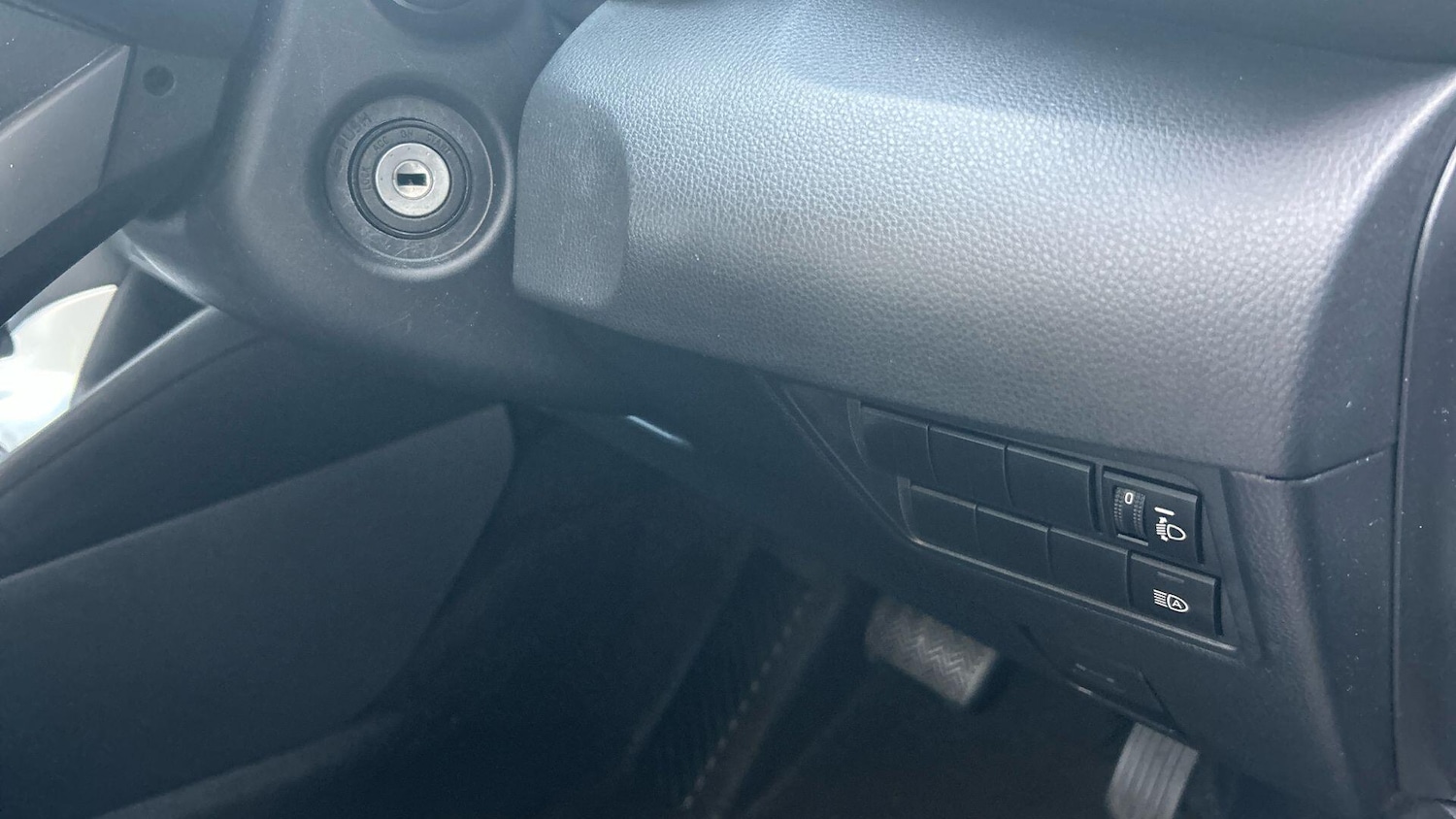 Used Toyota Yaris 2022 for sale - 76457936: Photo 39