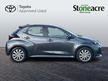 Used Toyota Yaris 2022 for sale - 76457936: Photo