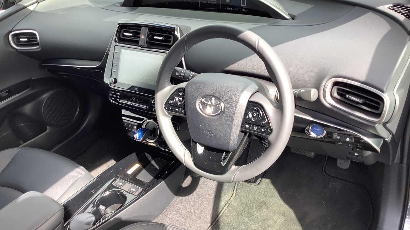 Used Toyota Prius 2021 for sale - 76550666: Photo 10