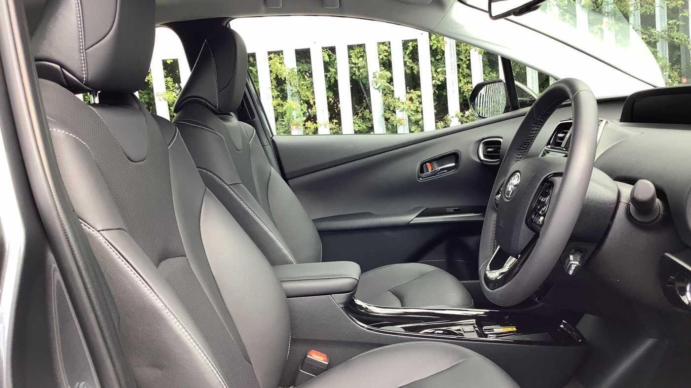 Used Toyota Prius 2021 for sale - 76550666: Photo 14