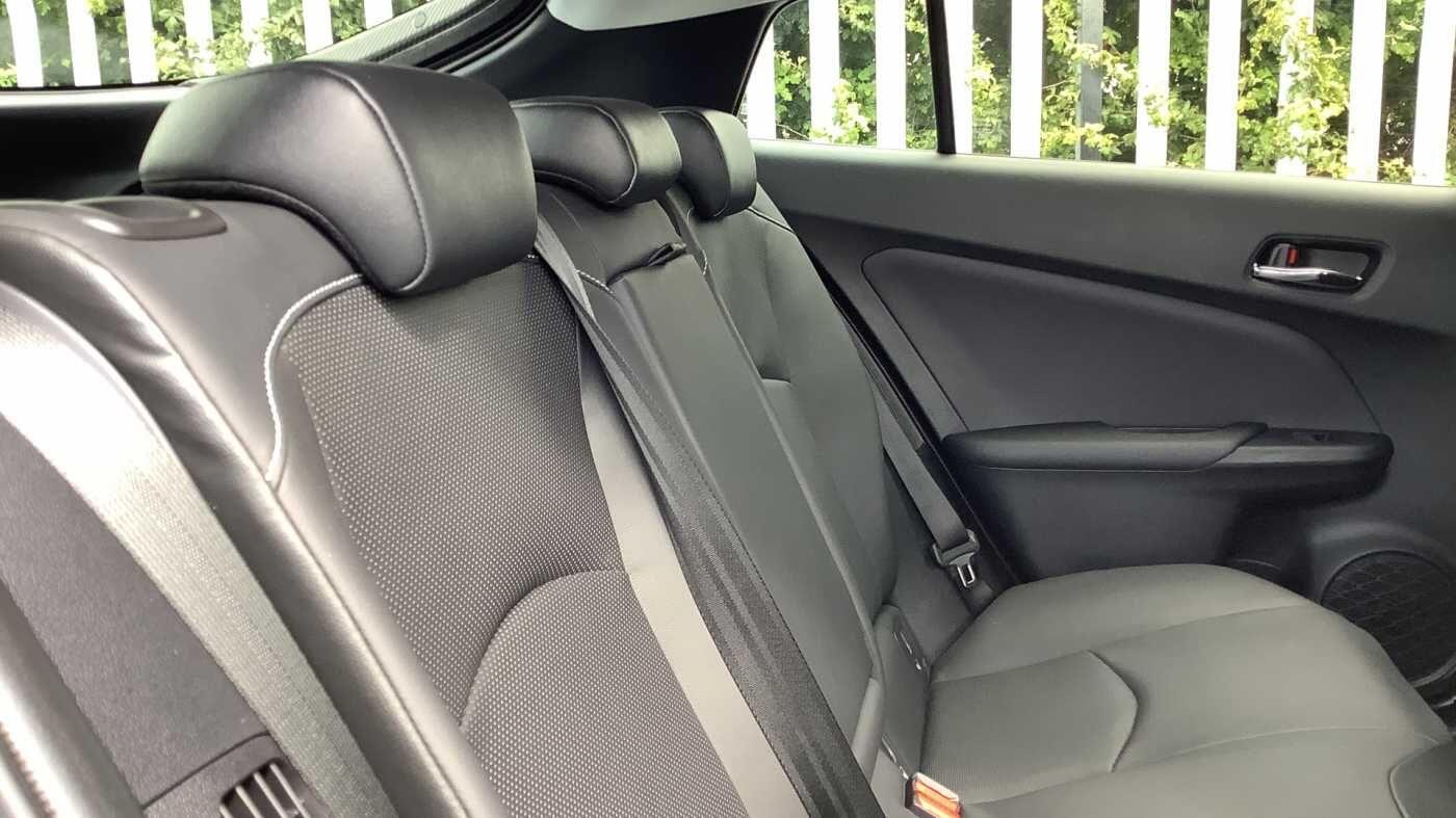 Used Toyota Prius 2021 for sale - 76550666: Photo 15