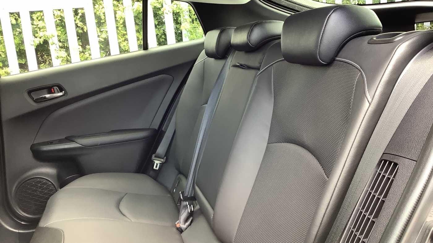 Used Toyota Prius 2021 for sale - 76550666: Photo 16