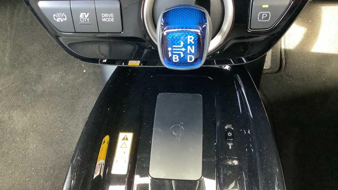 Used Toyota Prius 2021 for sale - 76550666: Photo 29