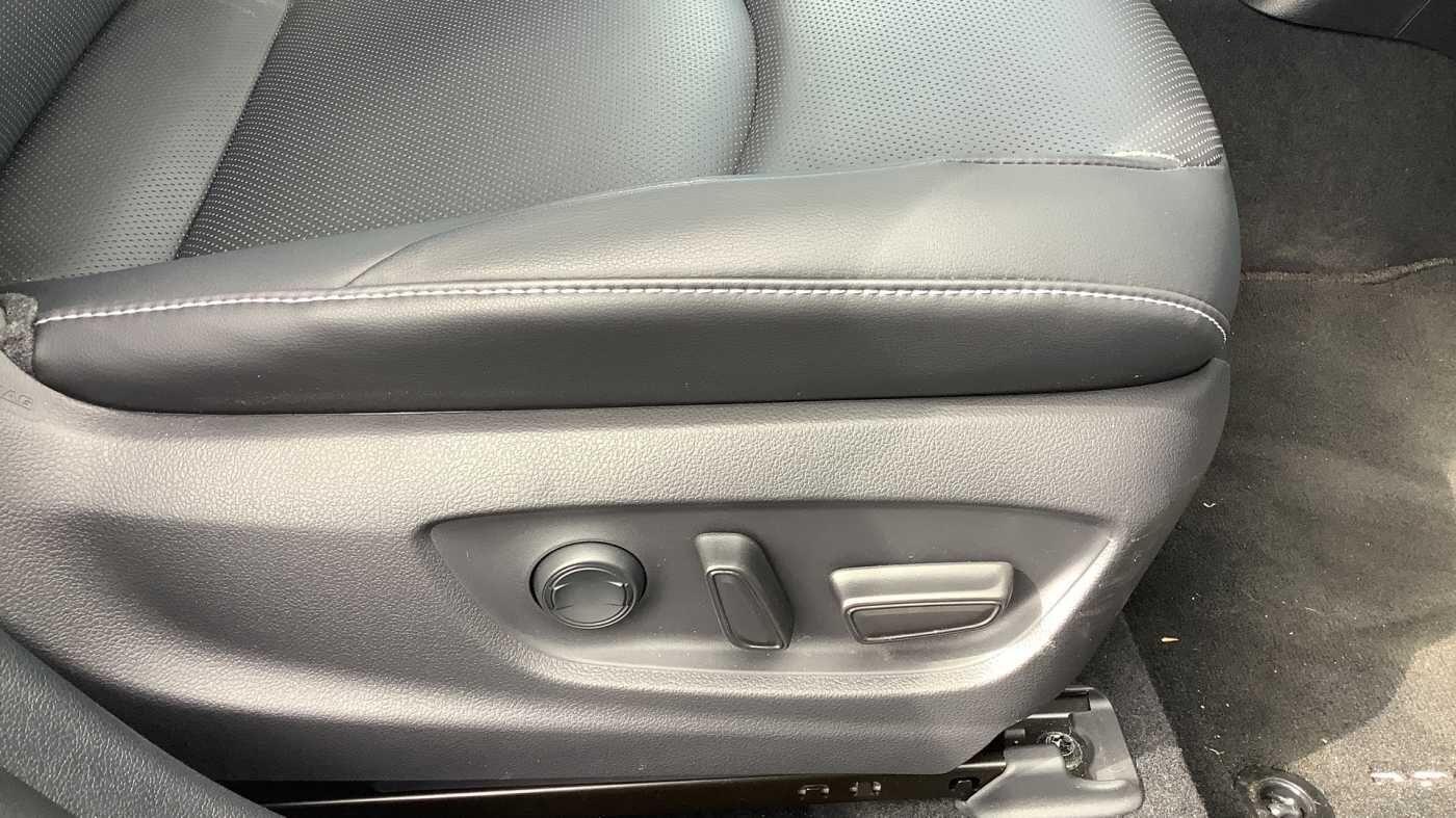 Used Toyota Prius 2021 for sale - 76550666: Photo 34