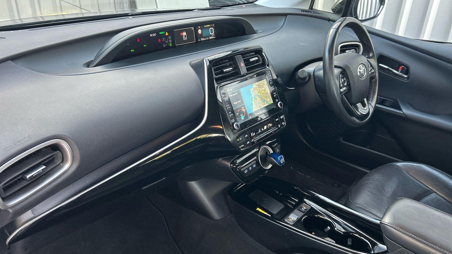 Used Toyota Prius 2021 for sale - 76550666: Photo 38