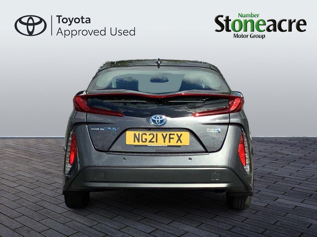 Used Toyota Prius 2021 for sale - 76550666: Photo 4