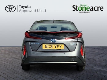 Used Toyota Prius 2021 for sale - 76550666: Photo