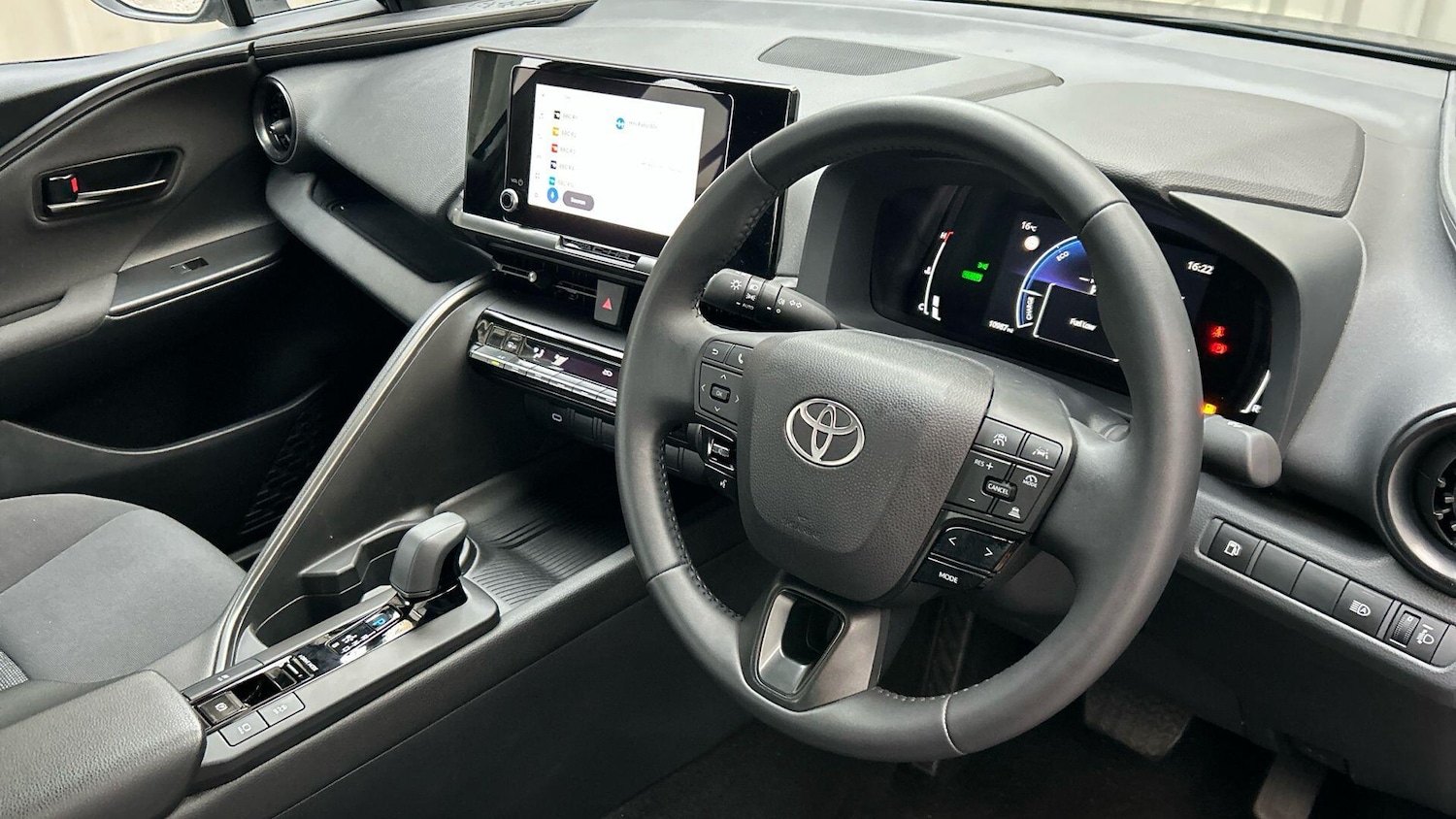 Used Toyota C-HR 2024 for sale - 76456831: Photo 12