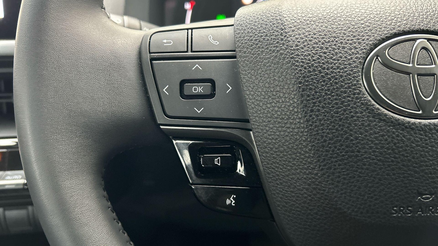 Used Toyota C-HR 2024 for sale - 76456831: Photo 35