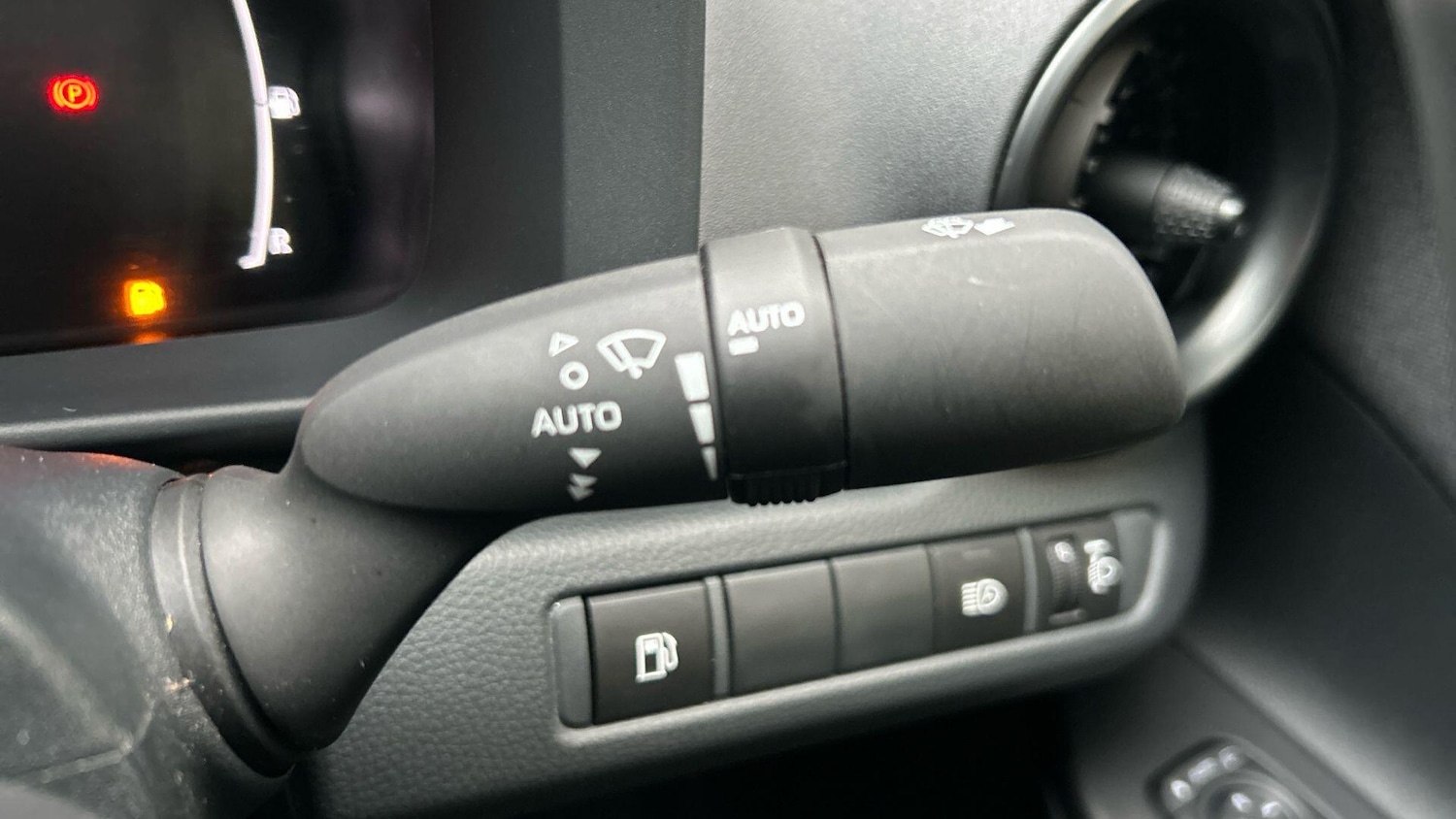 Used Toyota C-HR 2024 for sale - 76456831: Photo 37