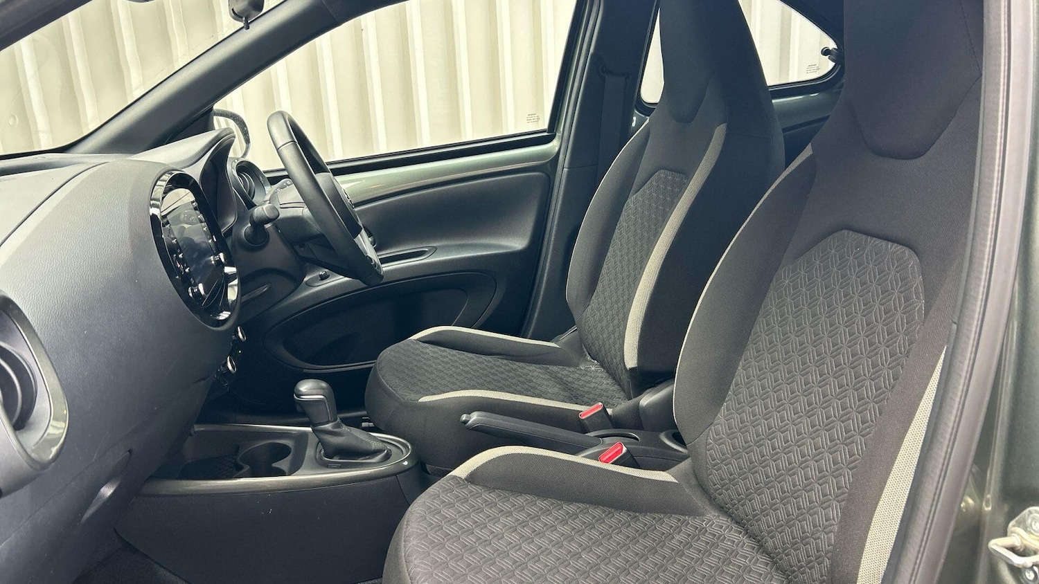 Used Toyota Aygo X 2023 for sale - 77646504: Photo 14