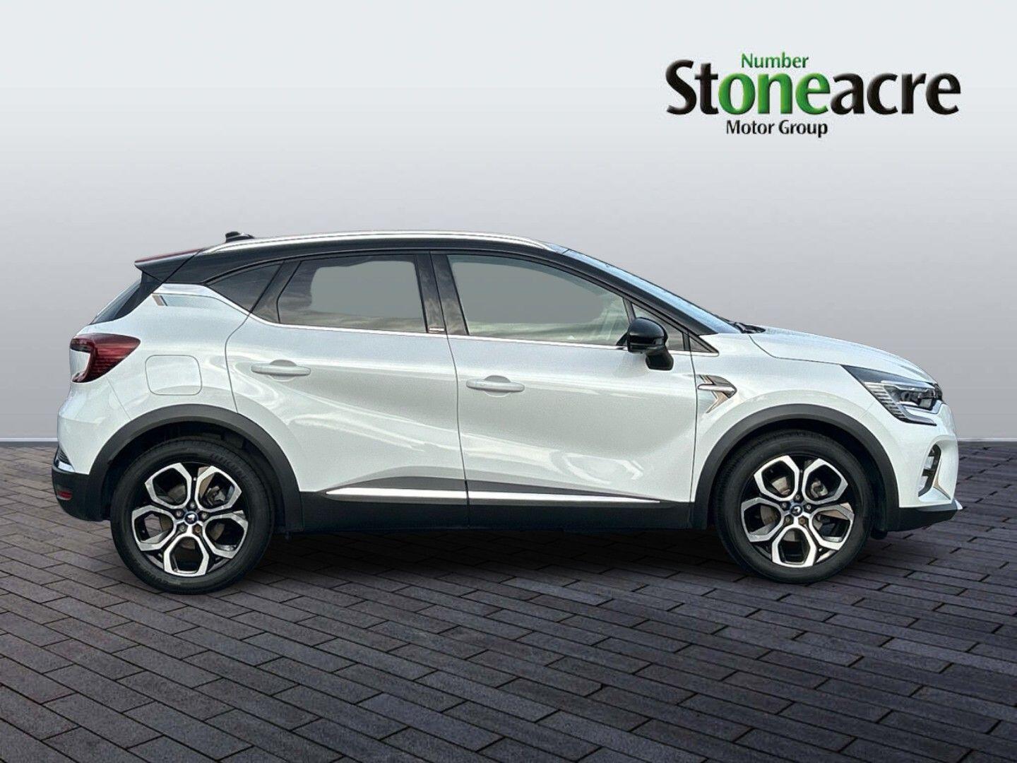 Used Renault Captur for sale - 76538309: Photo 2