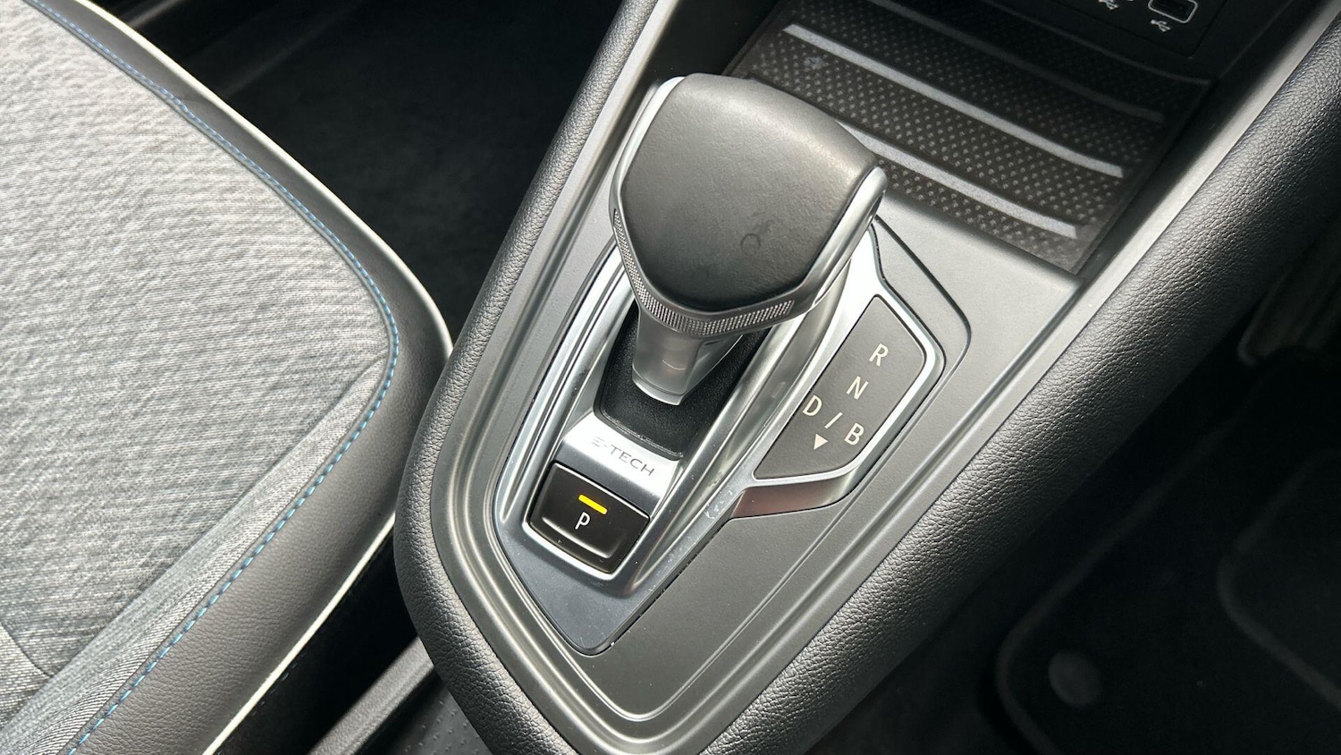 Used Renault Captur for sale - 76538309: Photo 35