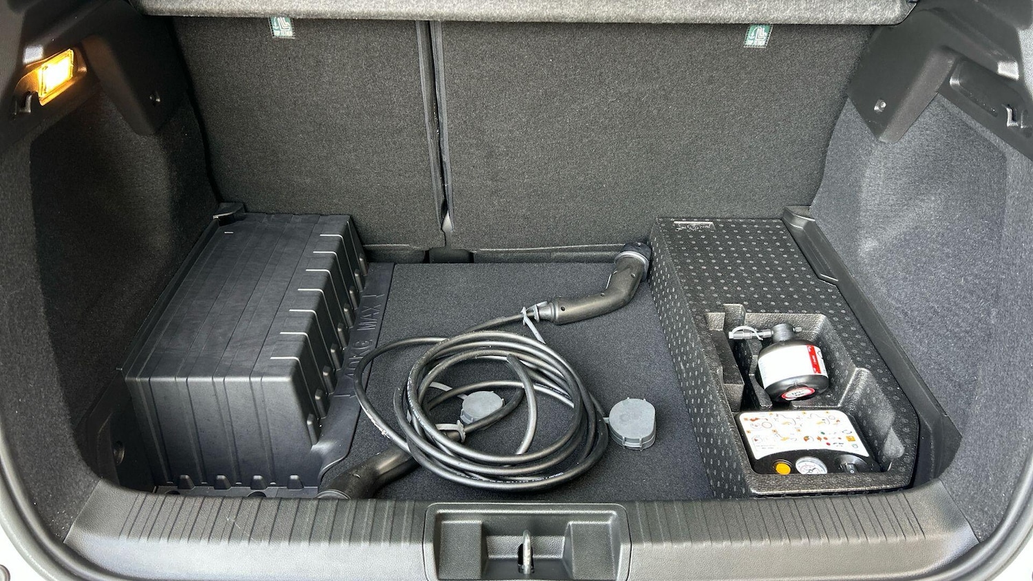 Used Renault Captur for sale - 76538309: Photo 47