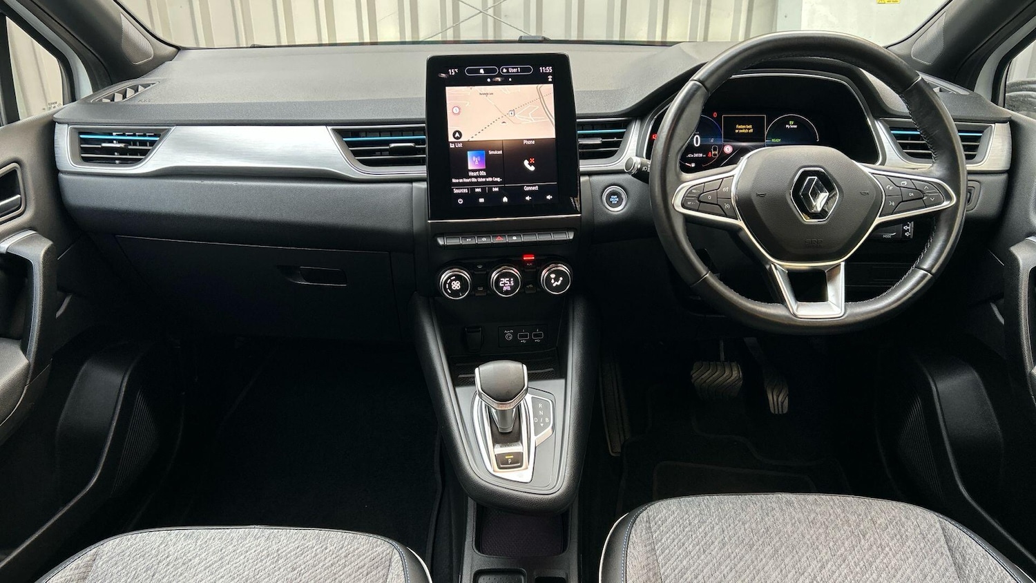 Used Renault Captur for sale - 76538309: Photo 9