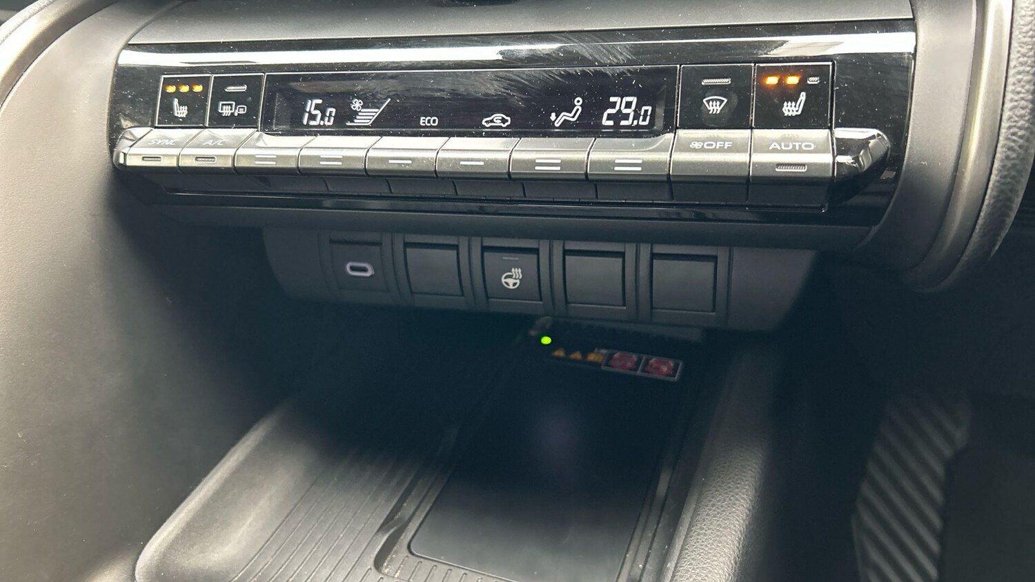 Used Toyota C-HR 2024 for sale - 77838715: Photo 30