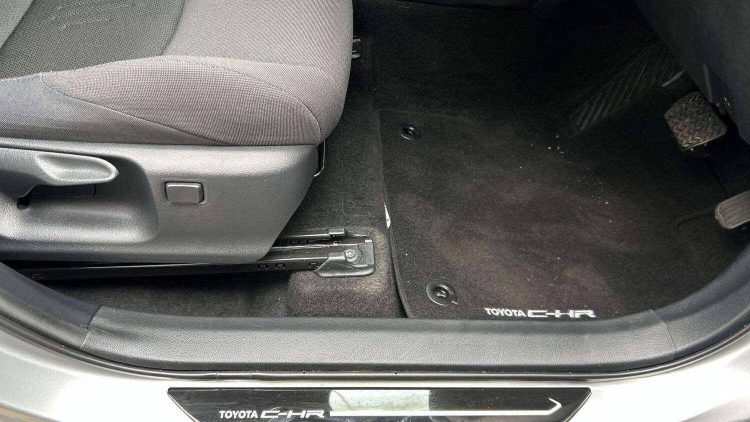 Used Toyota C-HR 2024 for sale - 77838715: Photo 37