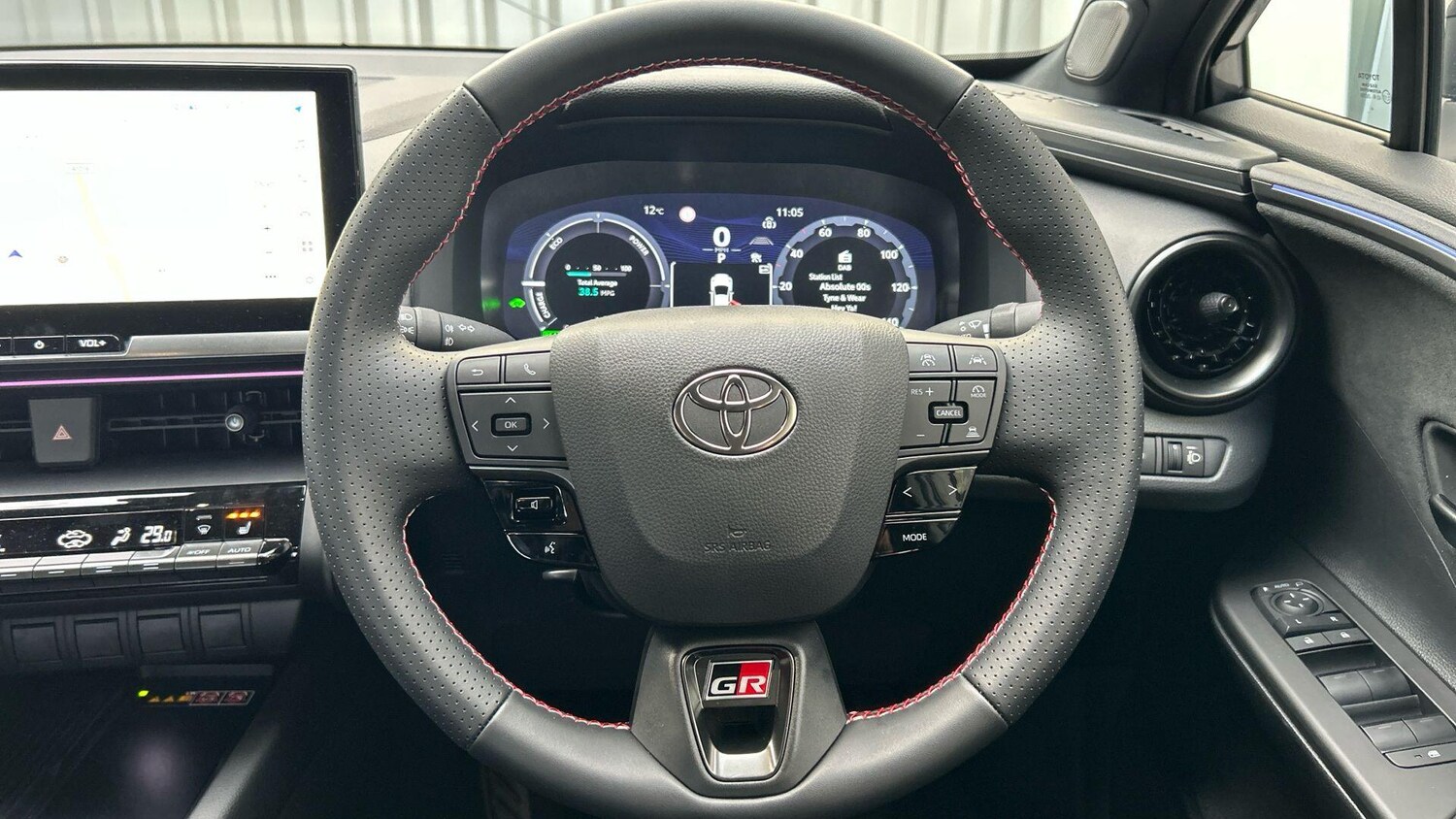 Used Toyota C-HR 2025 for sale - 76562287: Photo 12