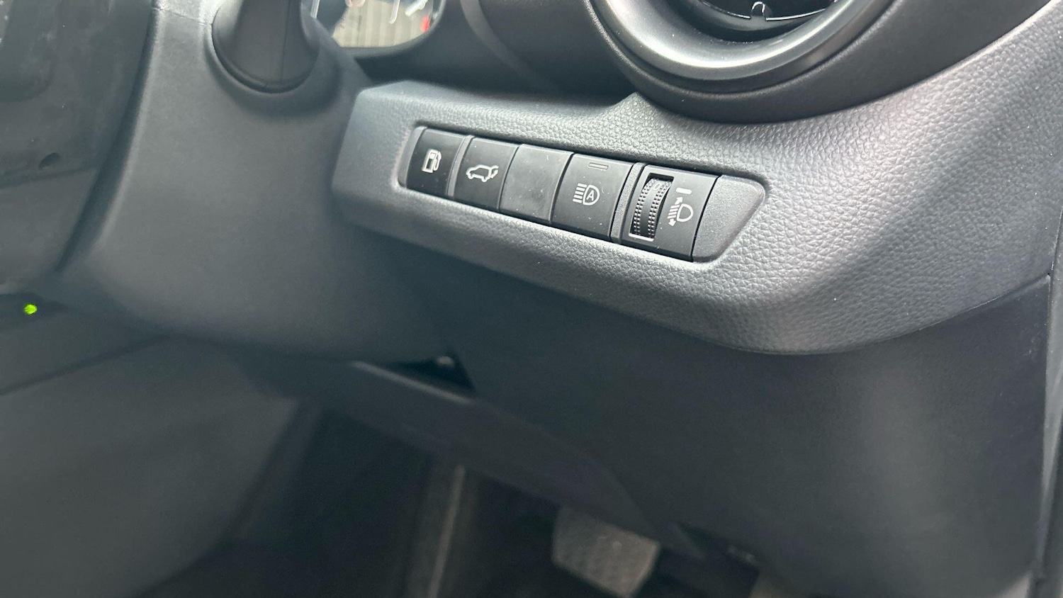 Used Toyota C-HR 2025 for sale - 76562287: Photo 43