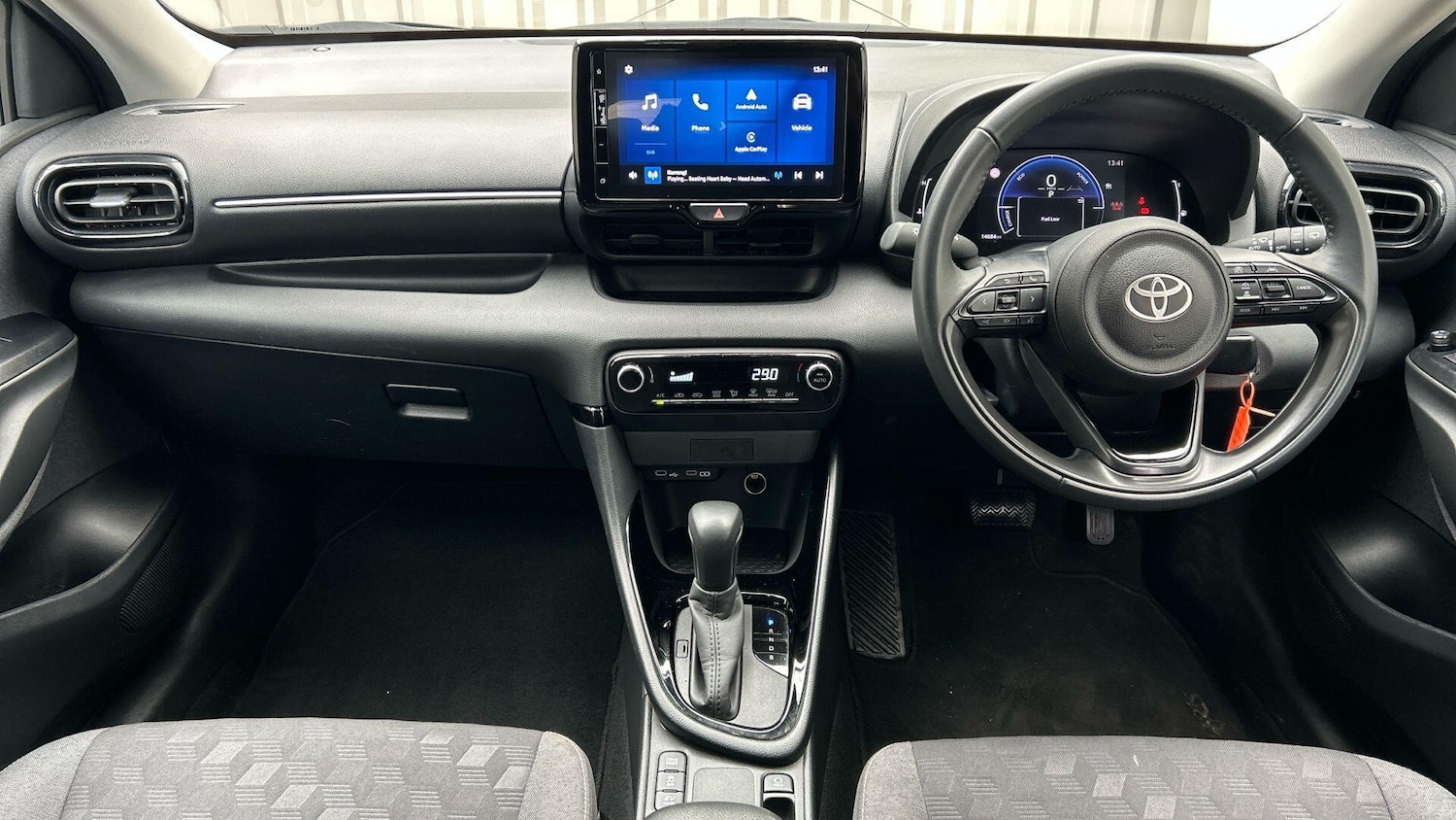 Used Toyota Yaris 2024 for sale - 78101390: Photo 11