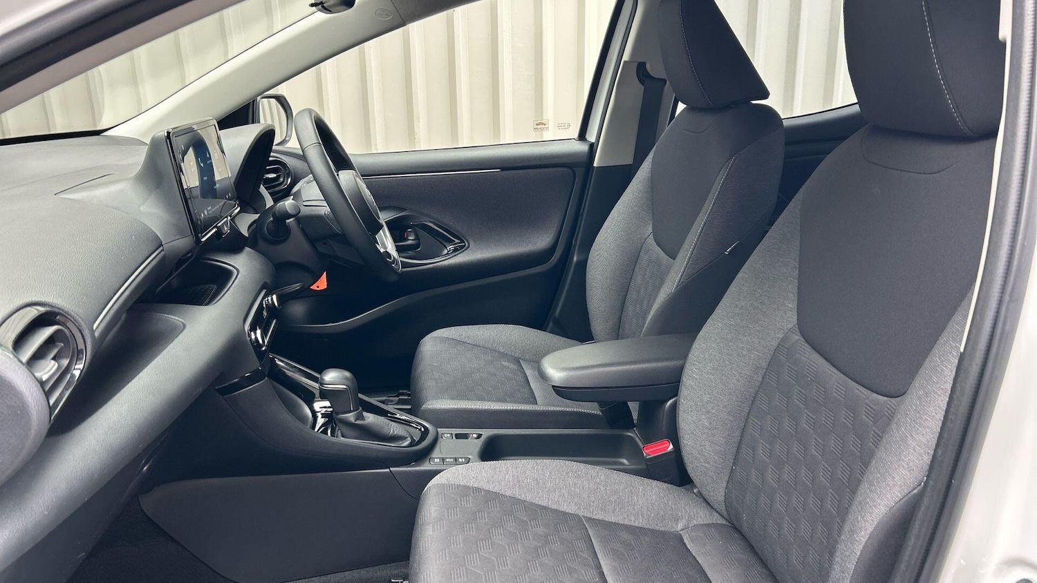 Used Toyota Yaris 2024 for sale - 78101390: Photo 16