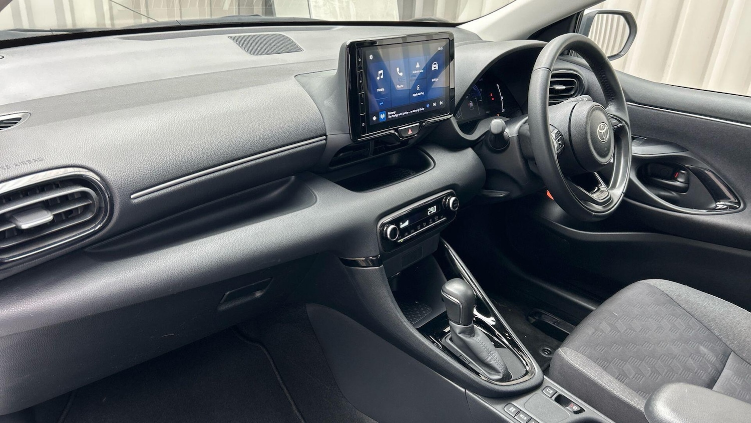 Used Toyota Yaris 2024 for sale - 78101390: Photo 41