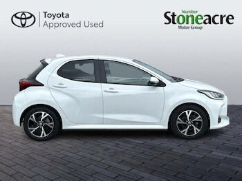 Used Toyota Yaris 2024 for sale - 78101390: Photo