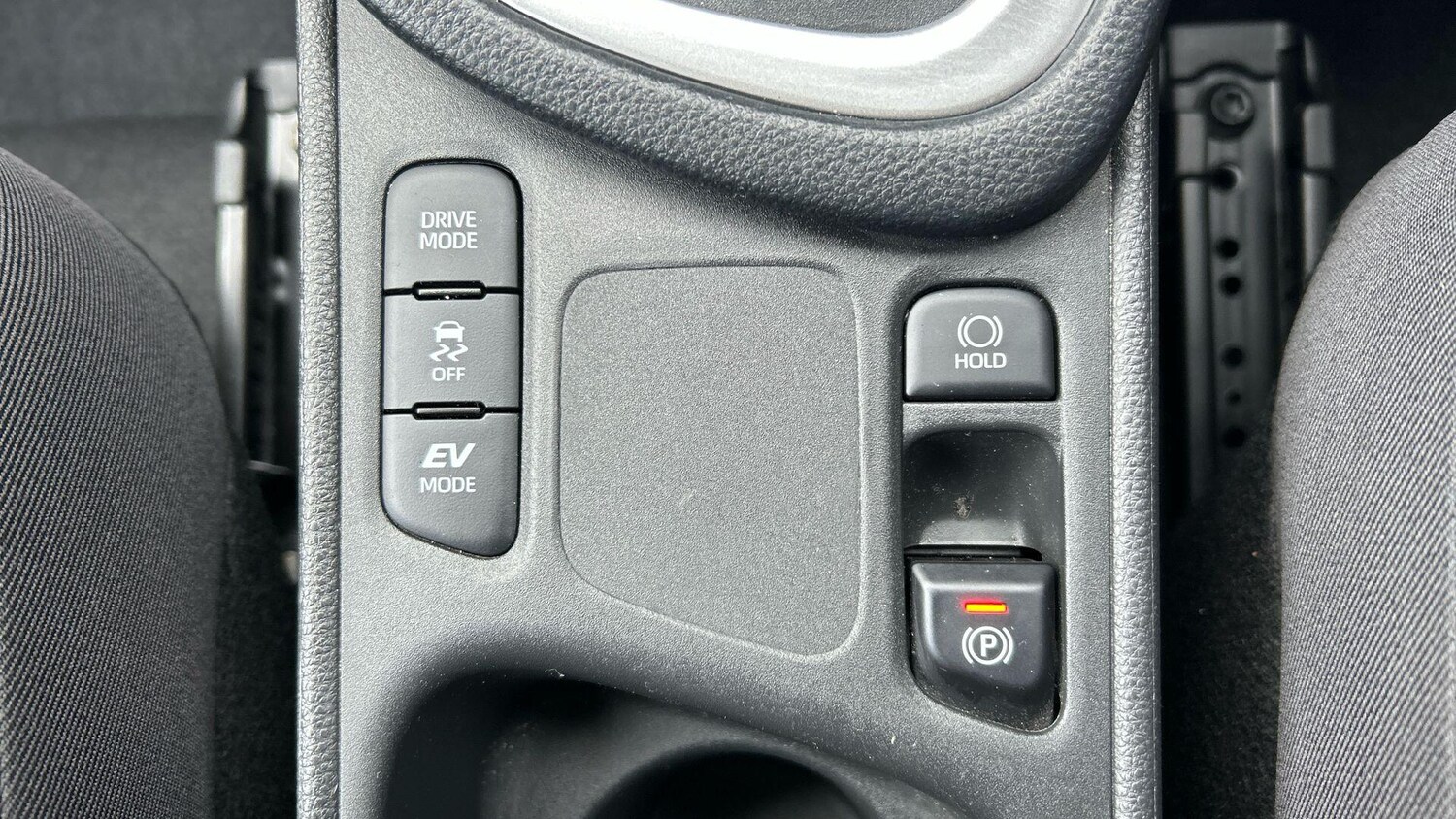 Used Toyota Yaris 2024 for sale - 77574867: Photo 29