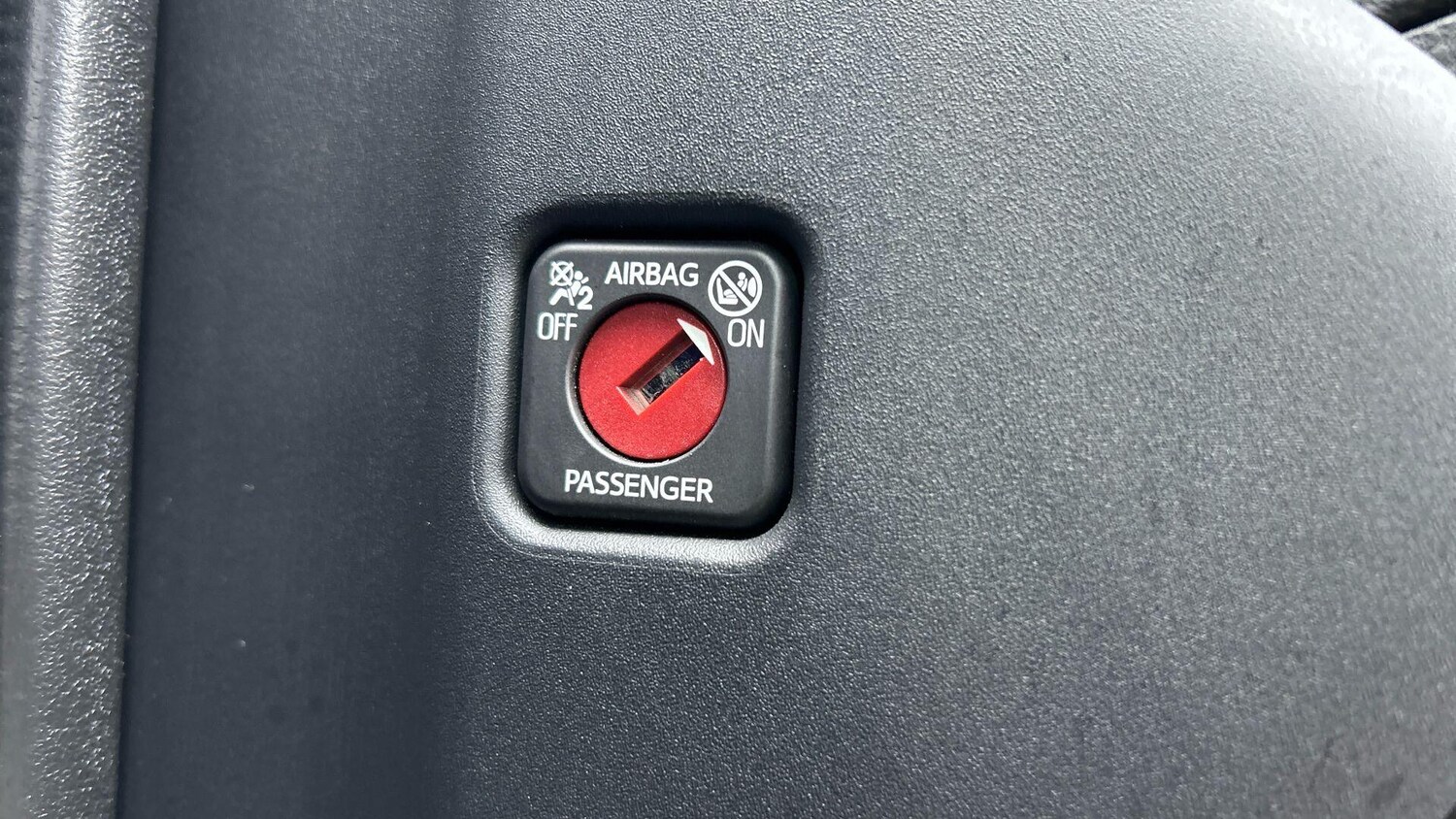 Used Toyota Yaris 2024 for sale - 77574867: Photo 39