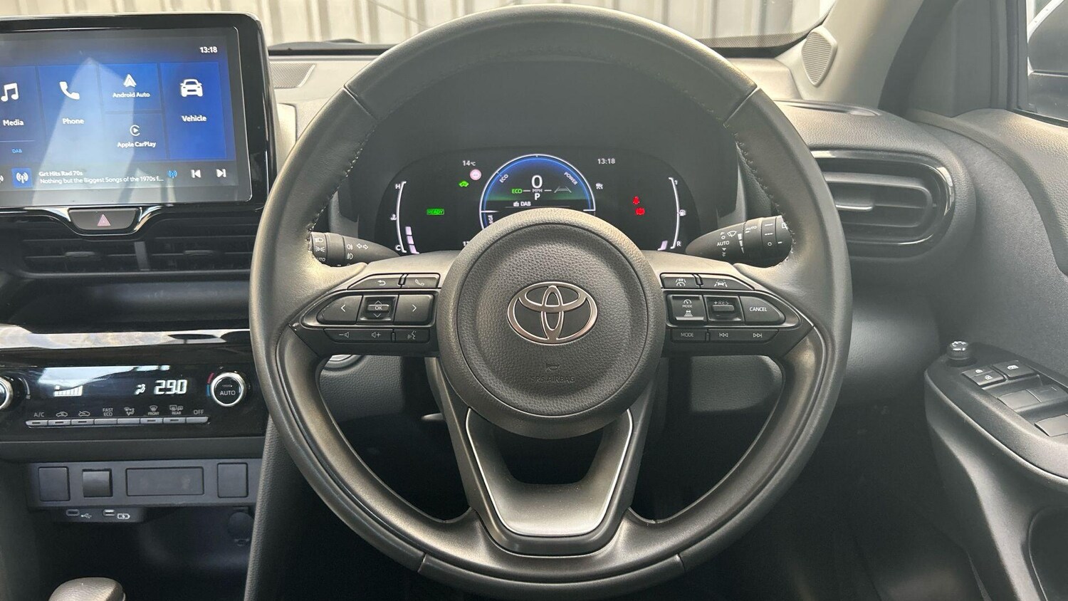 Used Toyota Yaris Cross 2024 for sale - 77939461: Photo 12