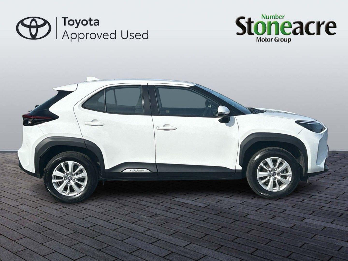 Used Toyota Yaris Cross 2024 for sale - 77939461: Photo 2