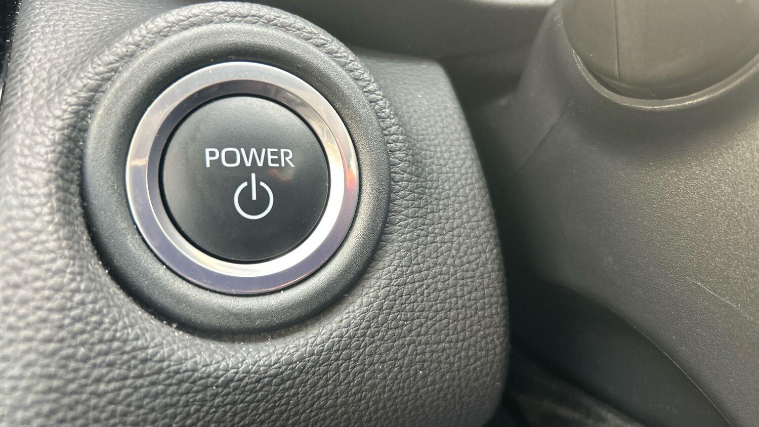 Used Toyota Yaris Cross 2024 for sale - 77939461: Photo 34