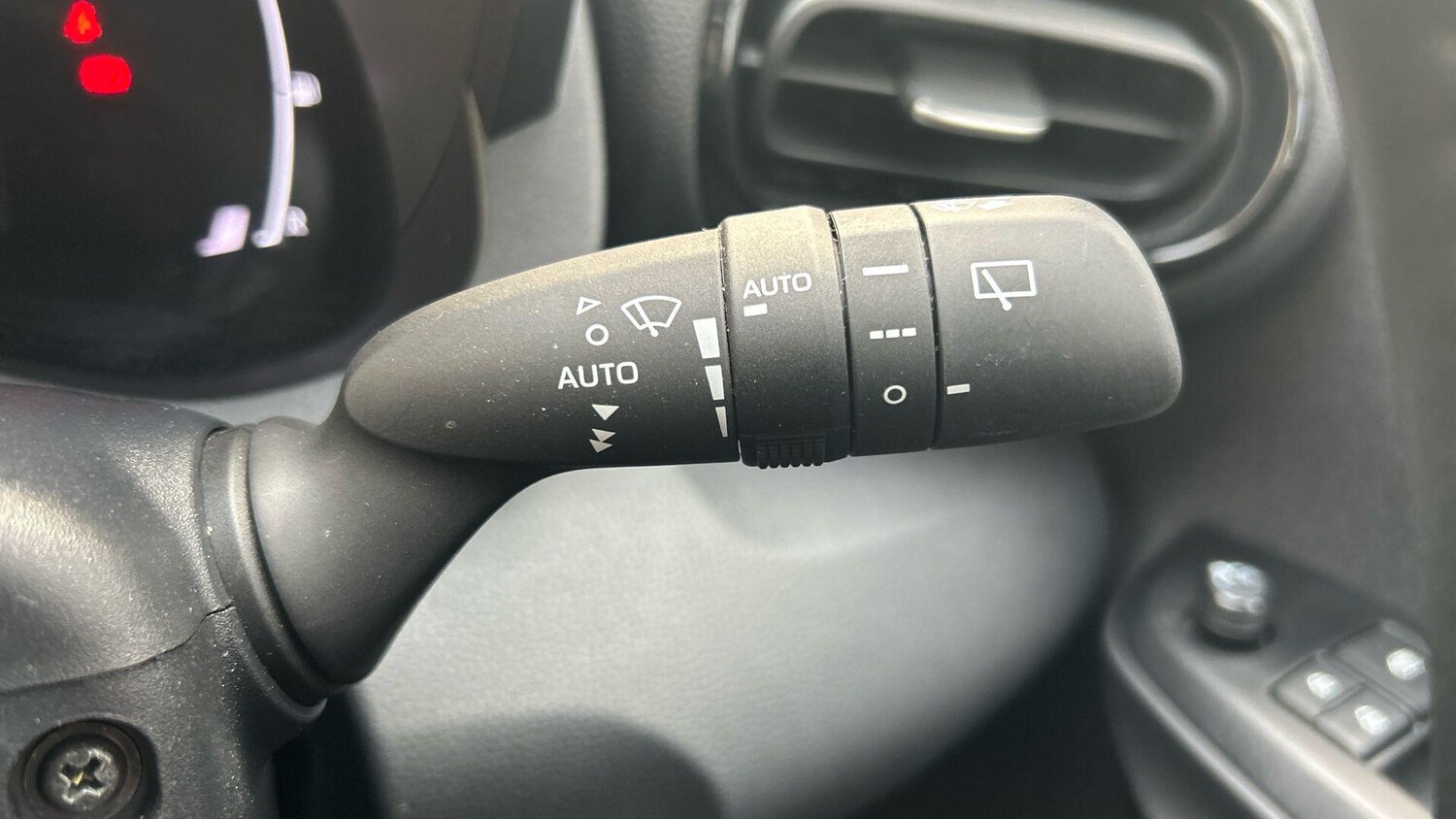 Used Toyota Yaris Cross 2024 for sale - 77939461: Photo 37