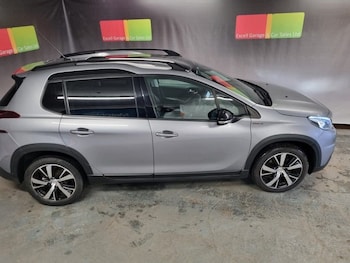 Used Peugeot 2008 2018 for sale - 76105352: Photo