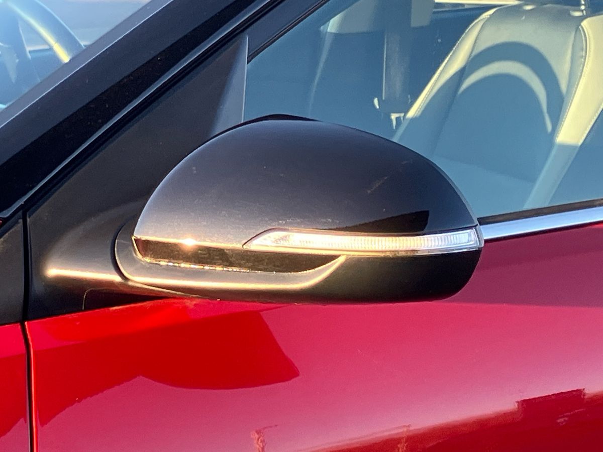 Used Kia Stonic 2018 for sale - 76748594: Photo 24