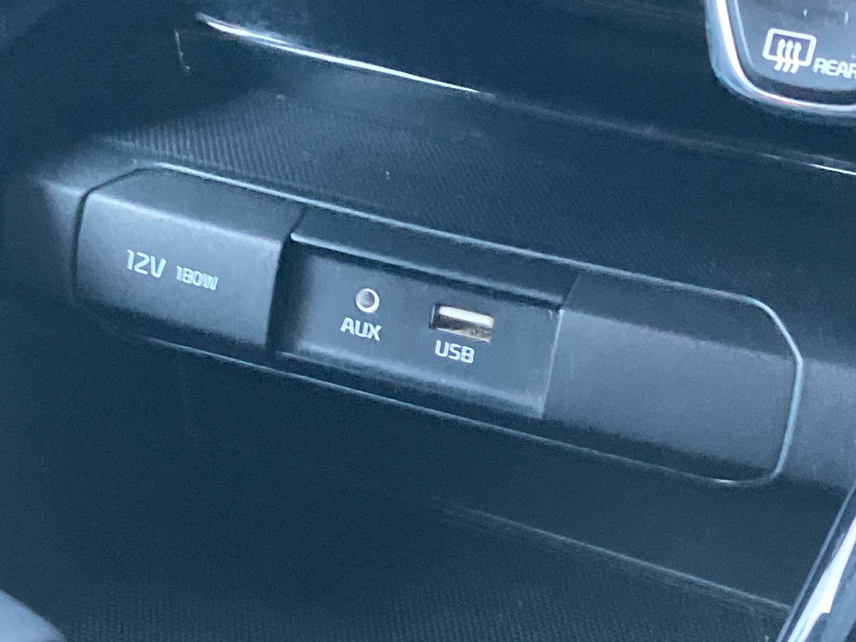 Used Kia Stonic 2018 for sale - 76748594: Photo 38