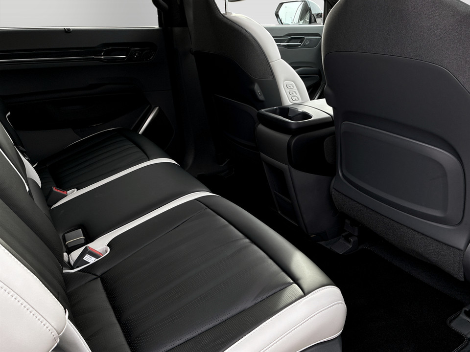 Used Kia EV9 2025 for sale - 77997797: Photo 14