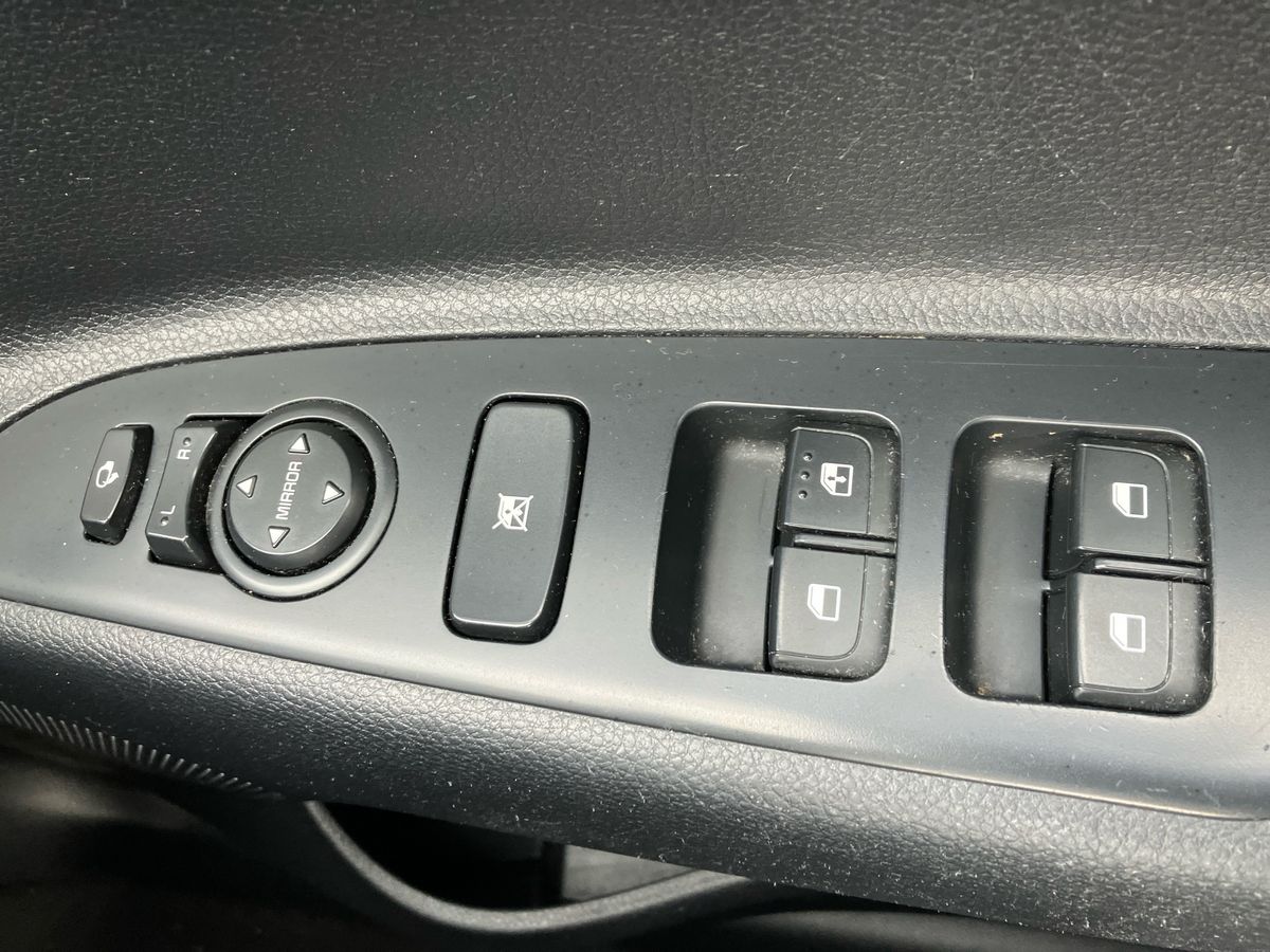 Used Kia Stonic 2019 for sale - 77398688: Photo 18