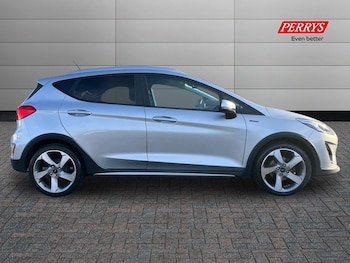 Used Ford Fiesta 2018 for sale - 76249572: Photo