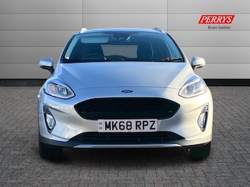 Used Ford Fiesta 2018 for sale - 76249572: Photo