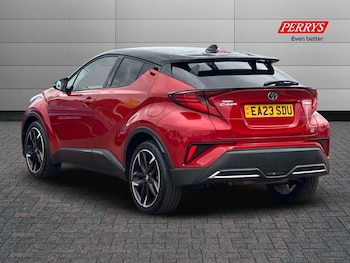 Used Toyota C-HR 2023 for sale - 75626262: Photo