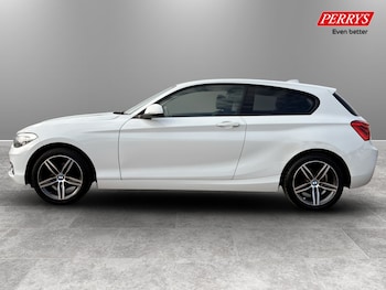Used BMW 1 Series 2018 for sale - 77676741: Photo
