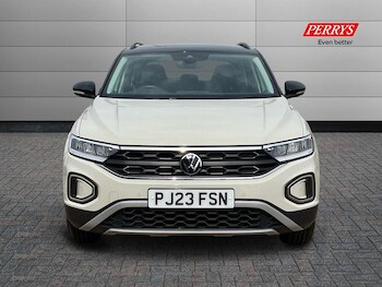 Used Volkswagen T-Roc 2023 for sale - 75542042: Photo