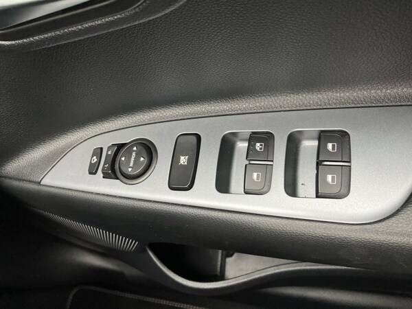 Used Kia Stonic 2024 for sale - 75271203: Photo 19