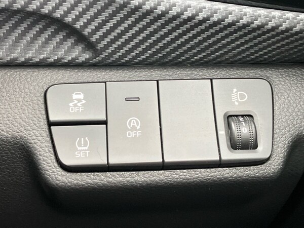 Used Kia Stonic 2024 for sale - 75271203: Photo 37