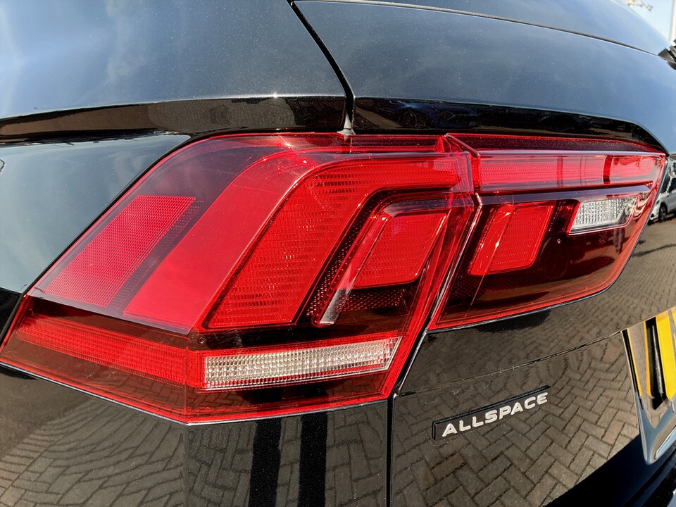 Used Volkswagen Tiguan Allspace 2023 for sale - 77980510: Photo 11