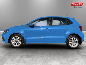 Used Volkswagen Polo 2016 for sale - 77980423: Photo