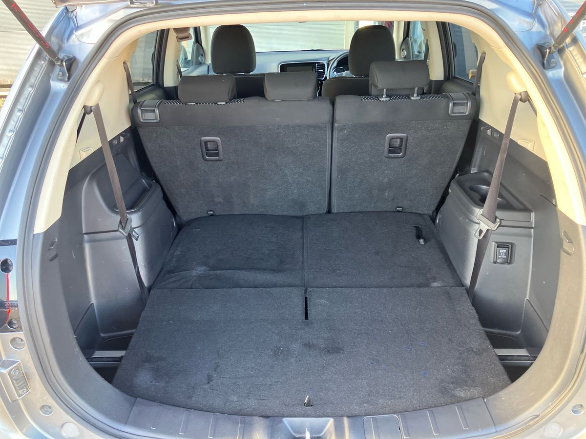 Used Mitsubishi Outlander 2020 for sale - 76128150: Photo 20