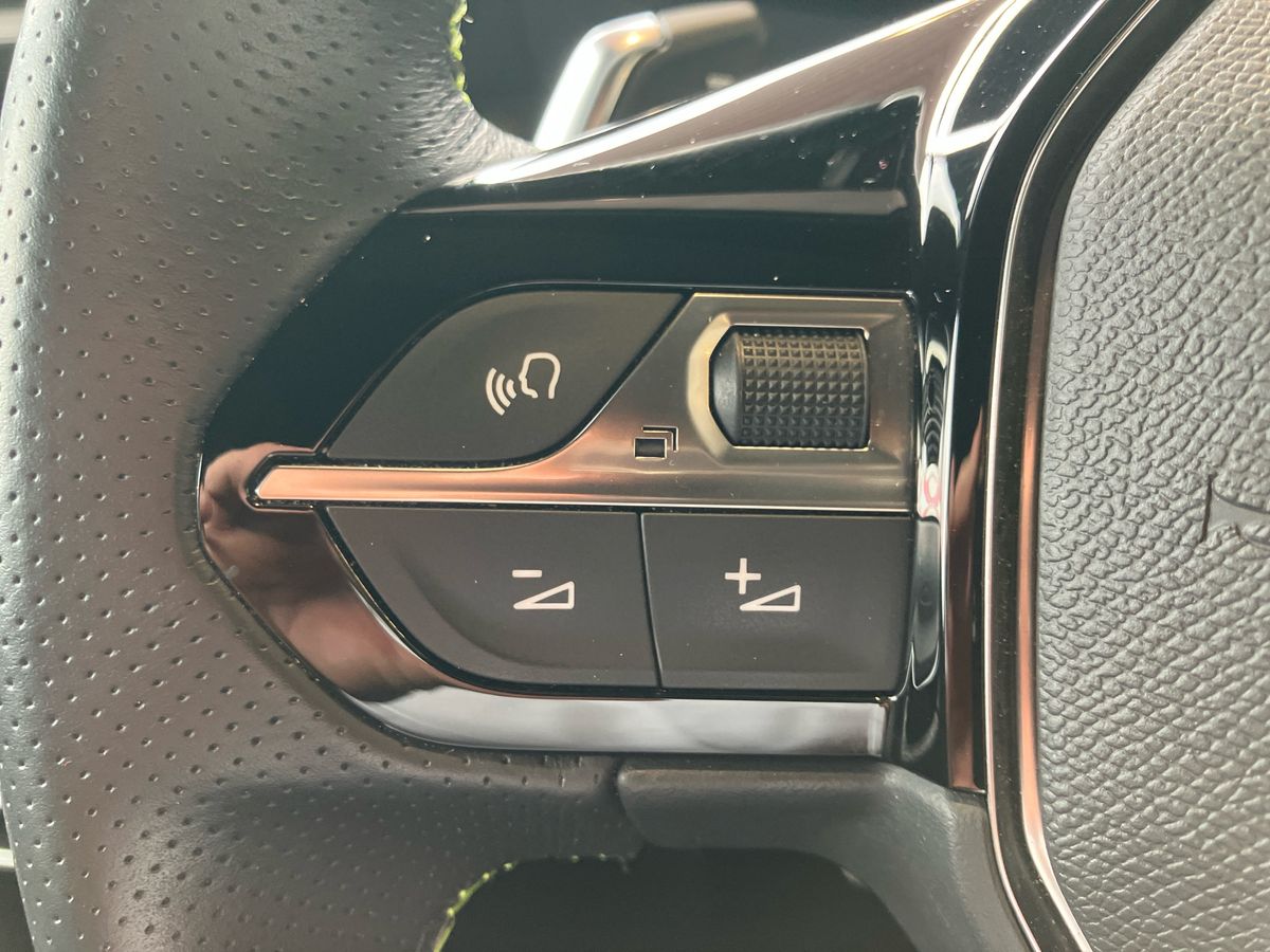 Used Peugeot 2008 2023 for sale - 76171219: Photo 32